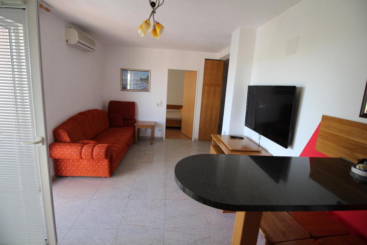 Apartments Helena Zadar ヴーシ エクステリア 写真
