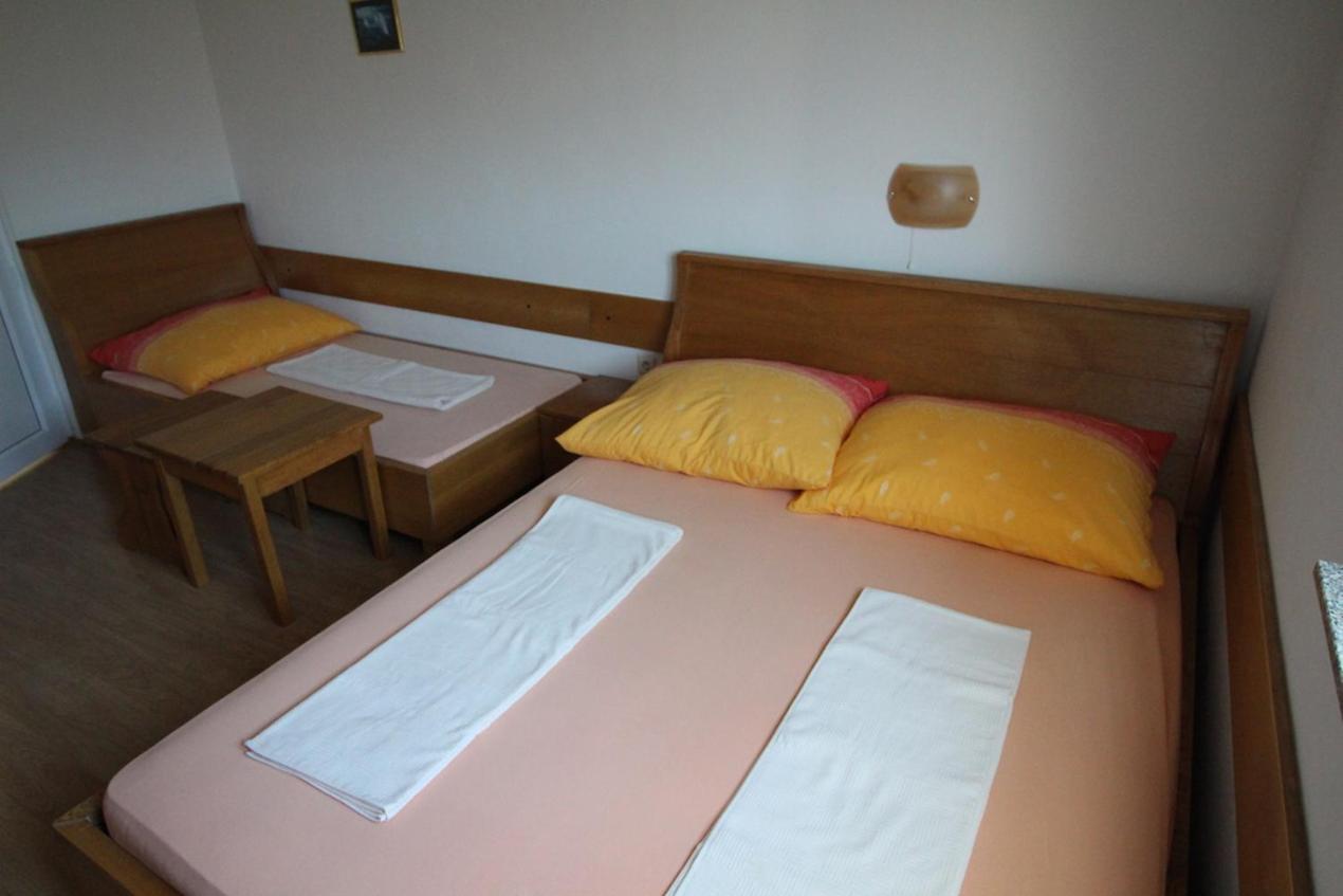 Apartments Helena Zadar ヴーシ エクステリア 写真